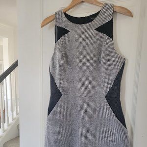 Banana Republic Black/White Shift Dress